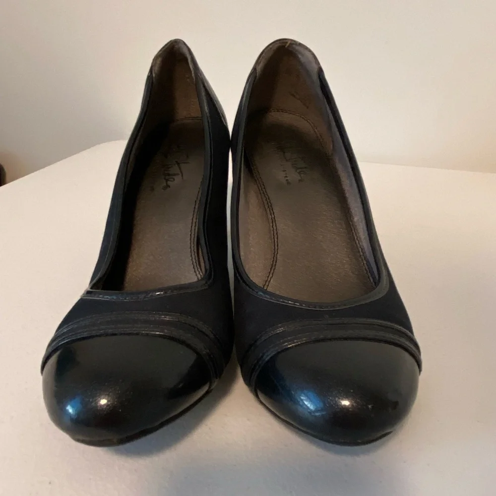 Life Stride Soft System women’s Petunia navy blue faux leather pump heels size 8